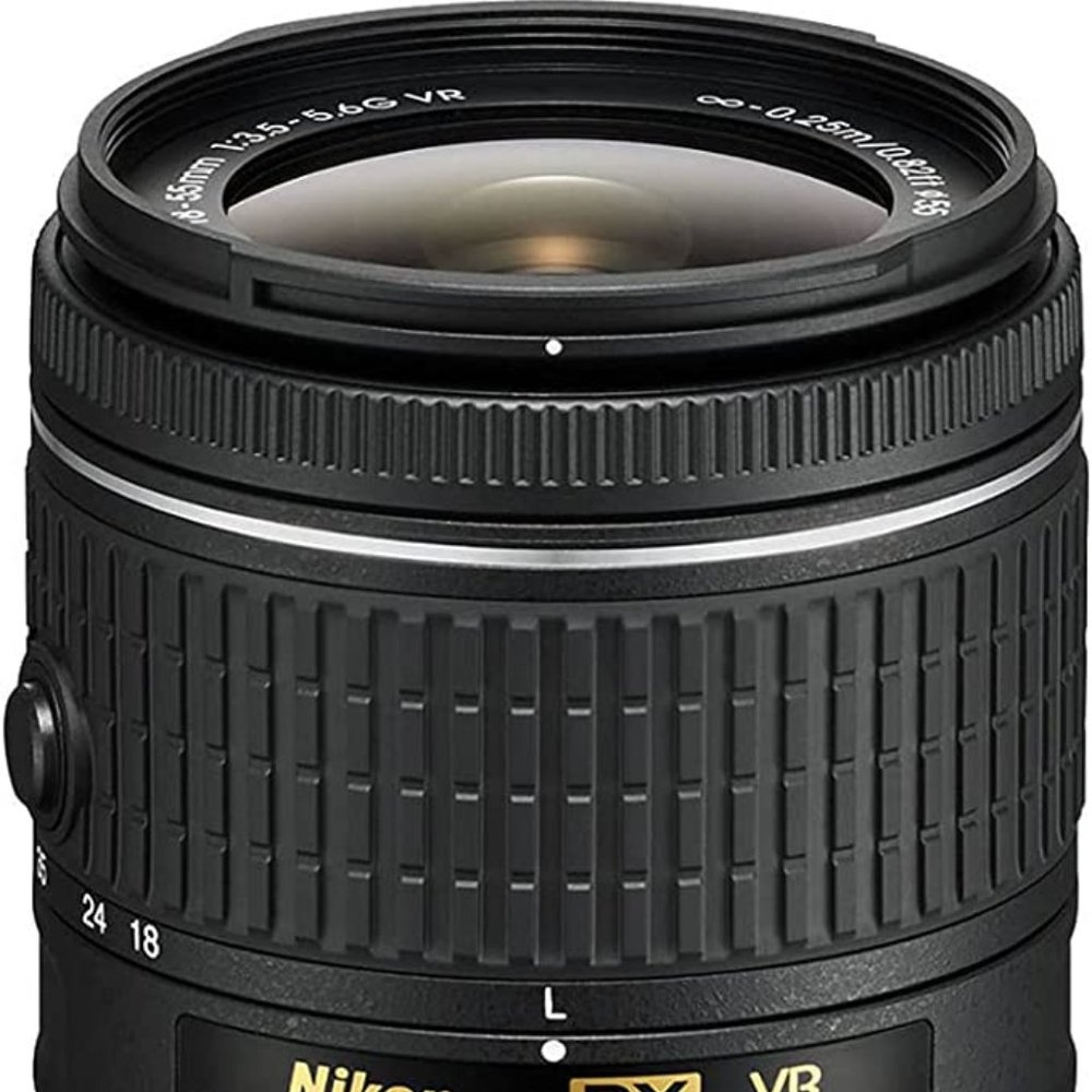 Nikon 18-55mm f/3.5-5.6G AF-S DX VR Nikkor Zoom Lens